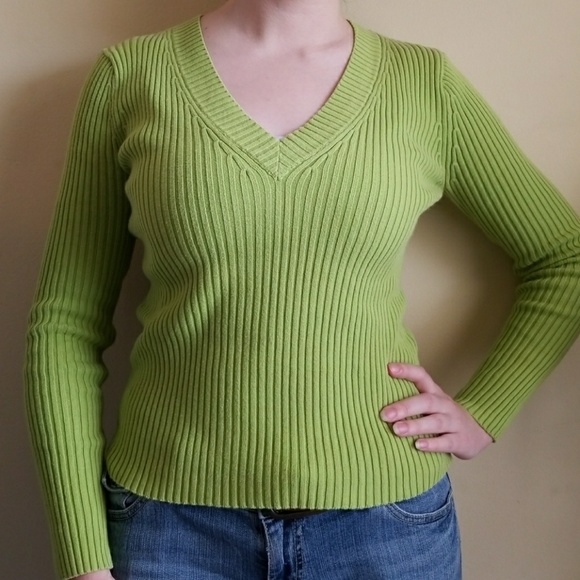 Lime Green GAP V-Neck Sweater - Picture 1 of 3